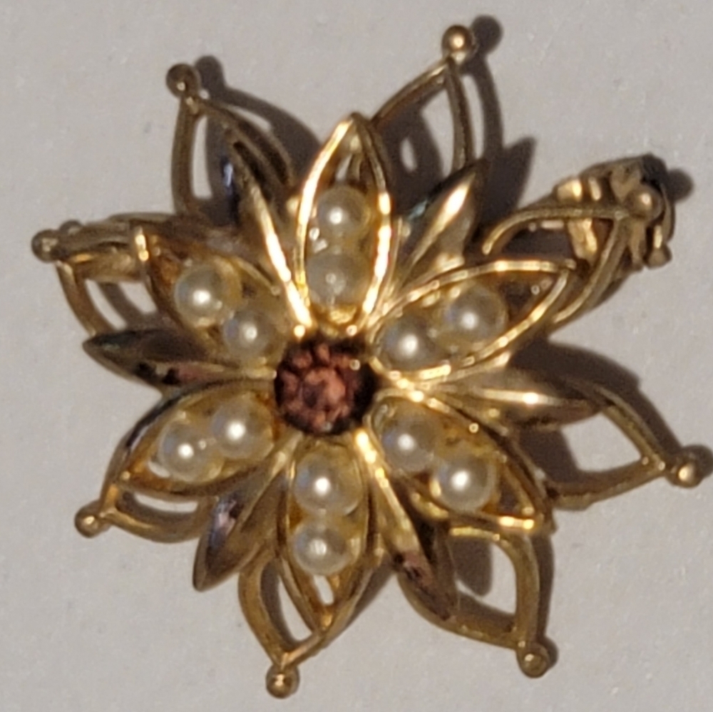 LISNER VINTAGE brooch gold tone pearls brown flower burst pearl